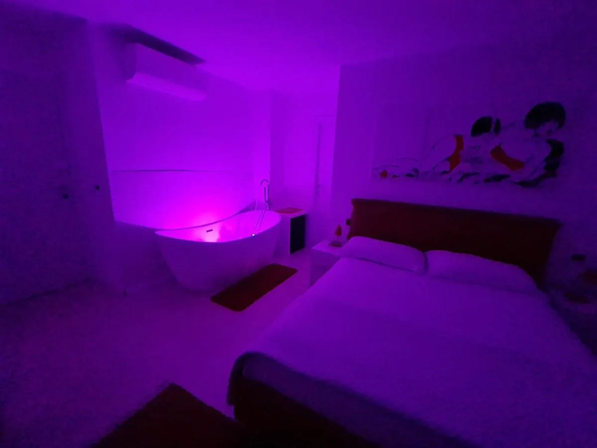 Varazze Suite Idromassaggio E Sauna