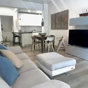 Trilocale,terrazzo,posto Auto Privato,box,wifi Varazze